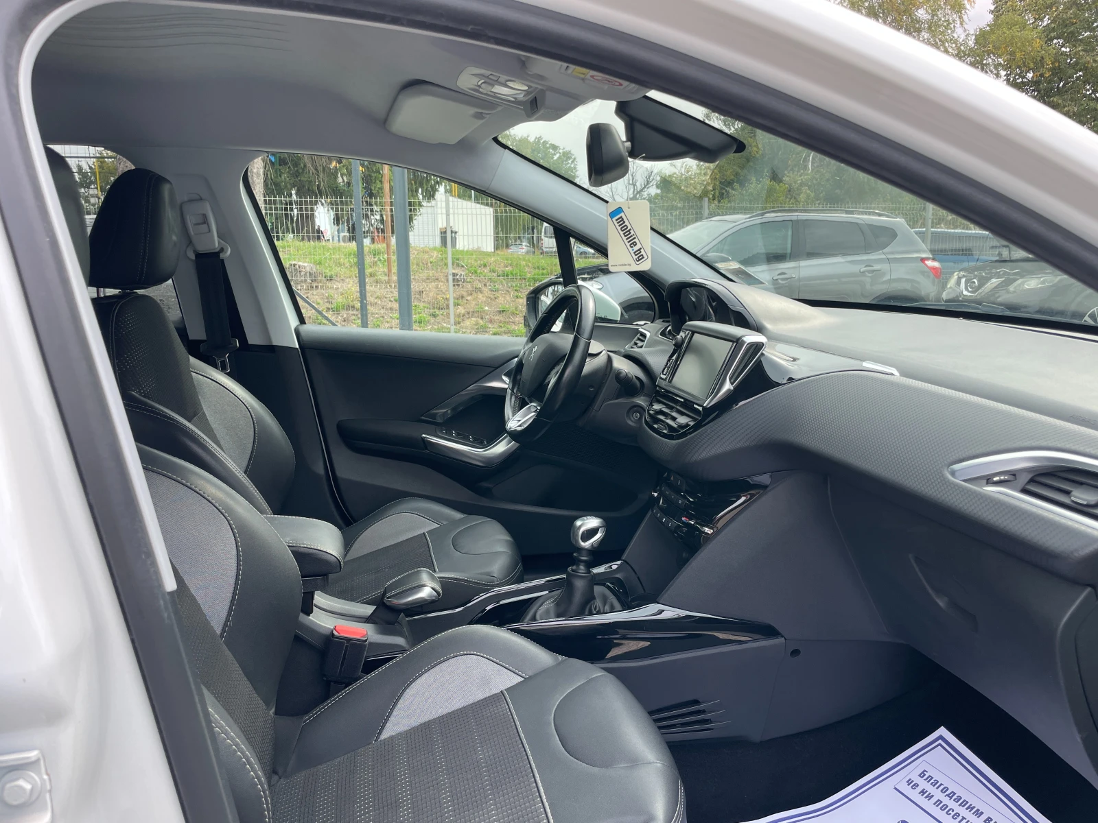 Peugeot 208 /ВИДЕО КЪМ ОБЯВАТА, снимка 14 - Автомобили и джипове - 56274067