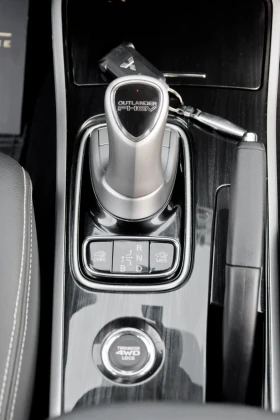 Mitsubishi Outlander Mitsubishi Outlander 2.0 plug-in hybrid, снимка 7