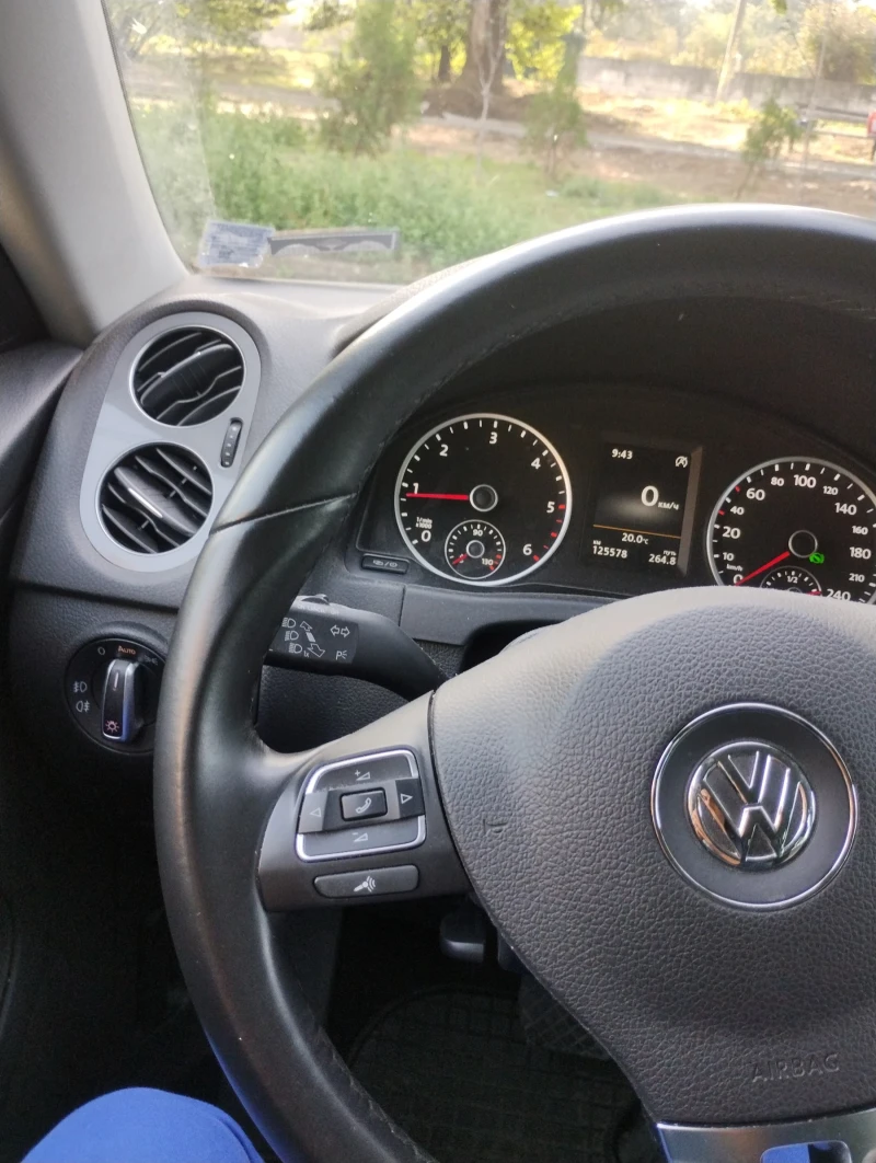 VW Tiguan Тигуан, снимка 5 - Автомобили и джипове - 47471031