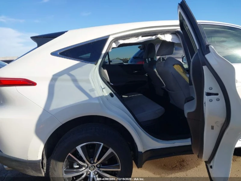 Toyota Venza 2.5l Le, снимка 8 - Автомобили и джипове - 53183734