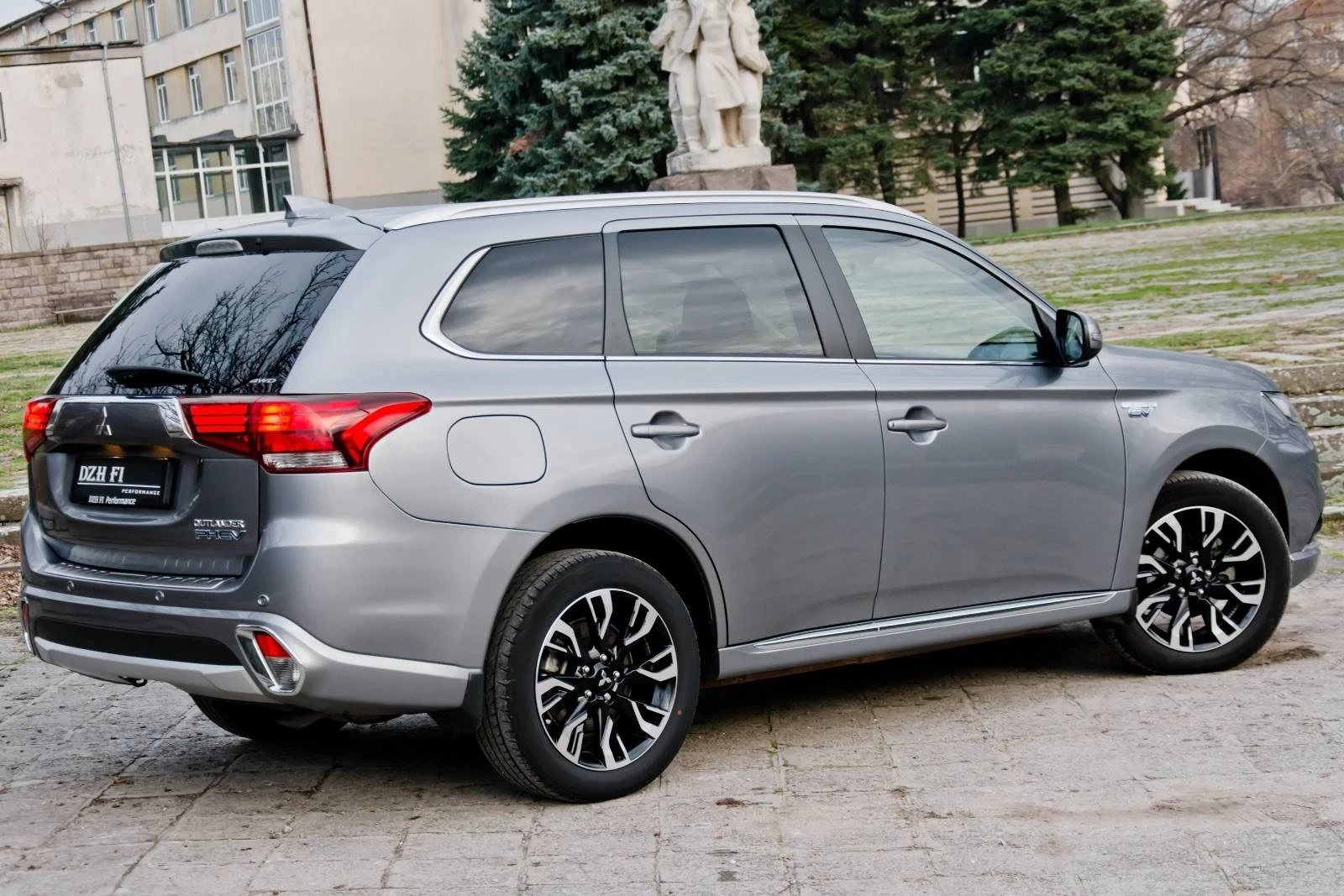 Mitsubishi Outlander Mitsubishi Outlander 2.0 plug-in hybrid - изображение 5