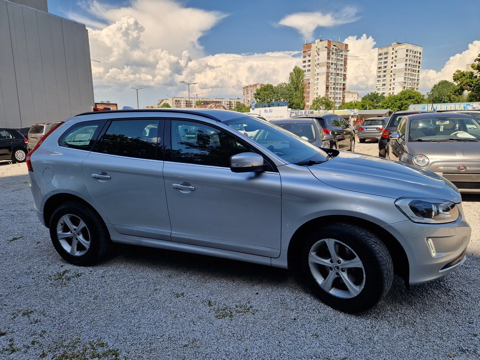 Volvo XC60 2.4D/4x4/автомат - изображение 4