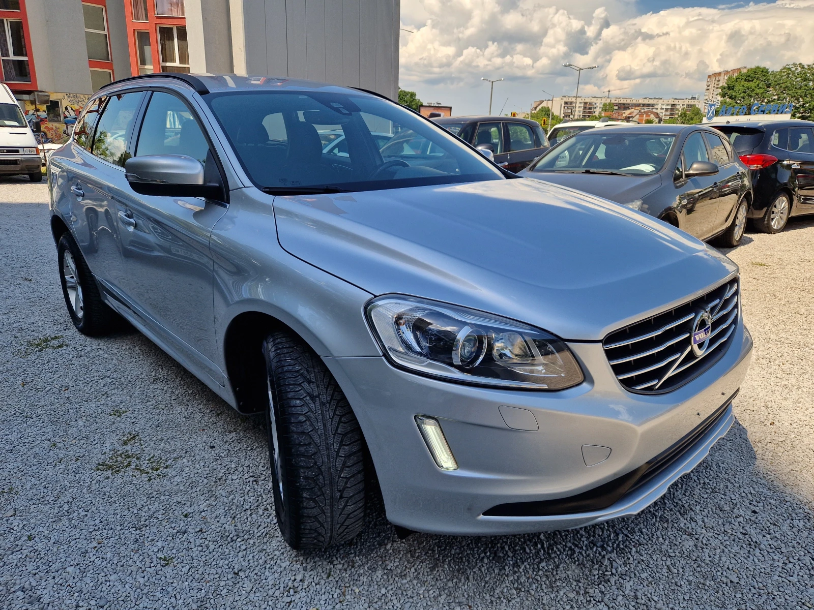Volvo XC60 2.4D/4x4/автомат - изображение 3
