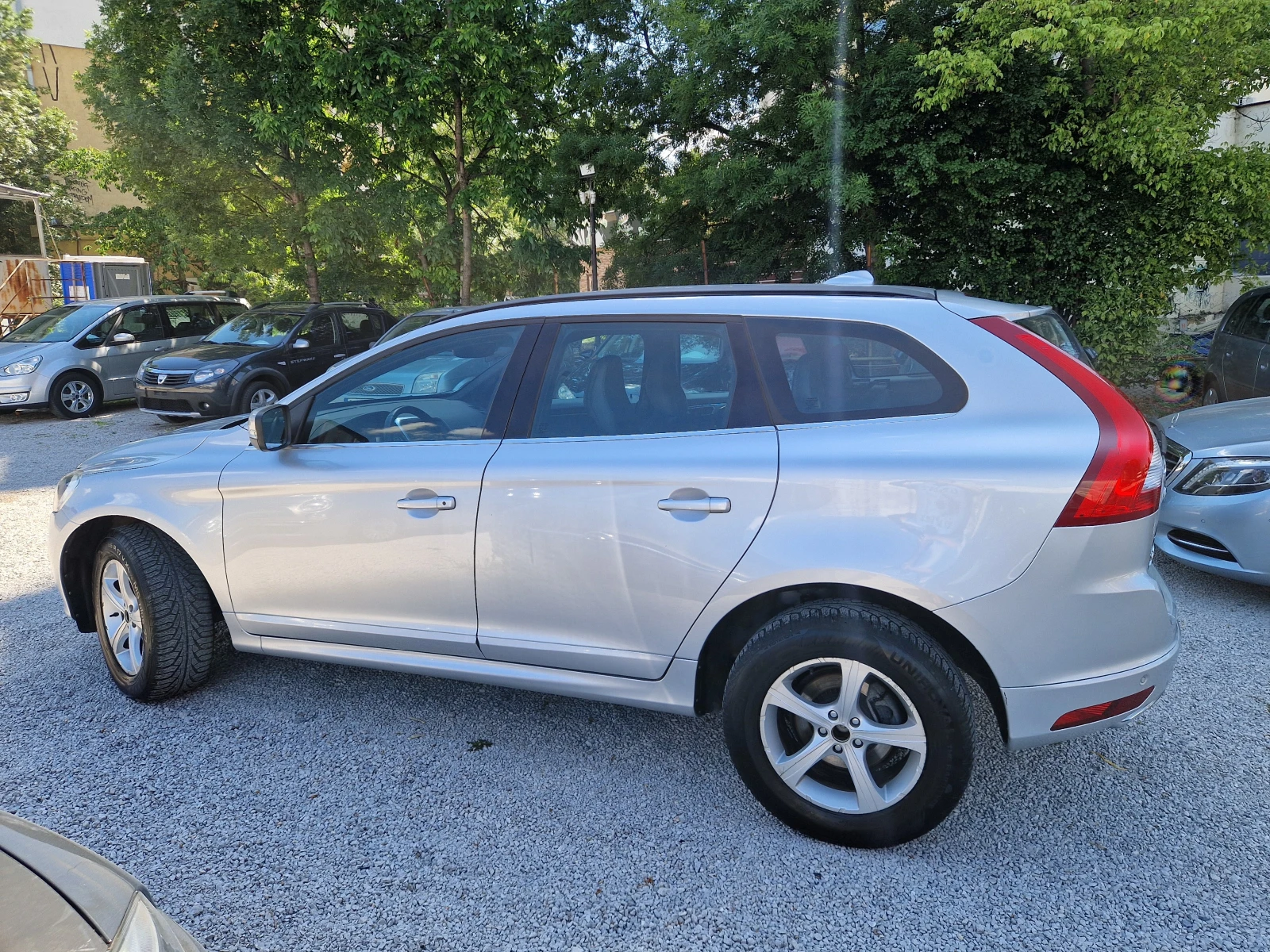 Volvo XC60 2.4D/4x4/автомат - изображение 8