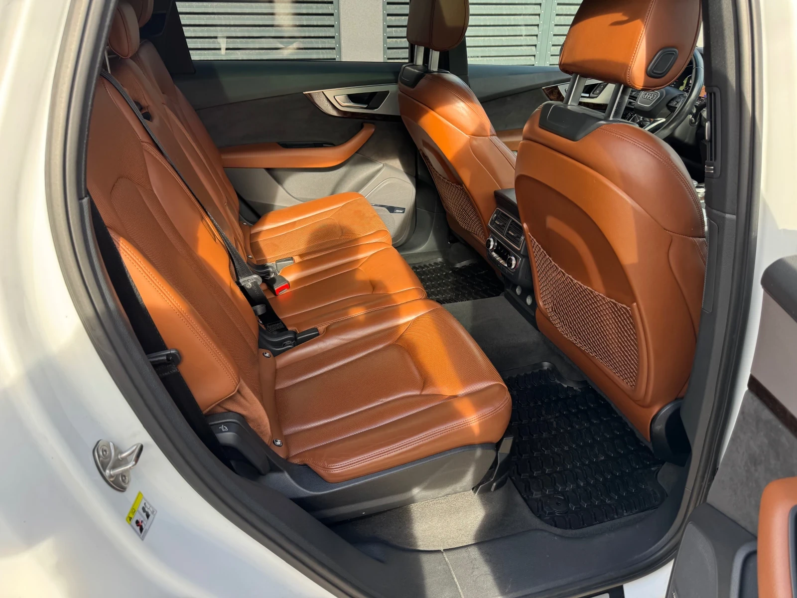 Audi SQ7 ПОДГРЕВ* ОБДУХВАНЕ* ПАНОРАМА* MАСАЖ* 2018г - изображение 7