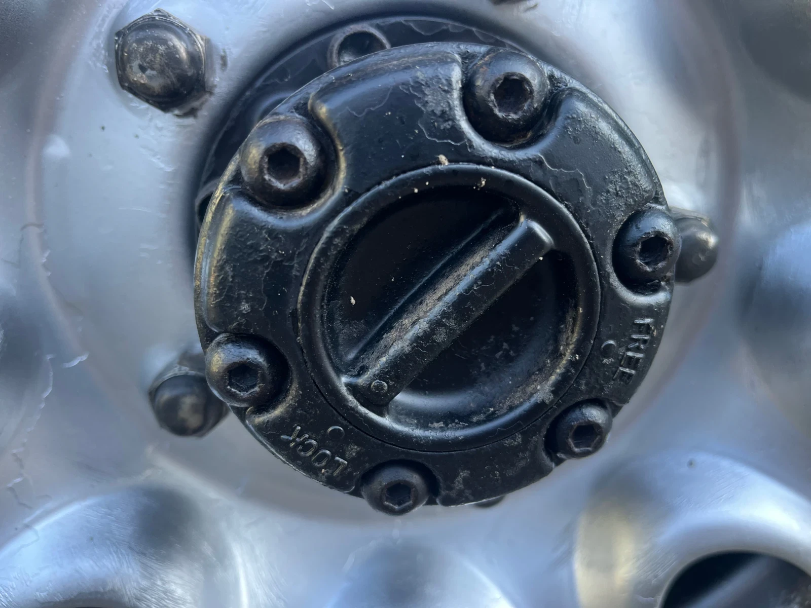 Suzuki Vitara 1.6i, снимка 15 - Автомобили и джипове - 53792175