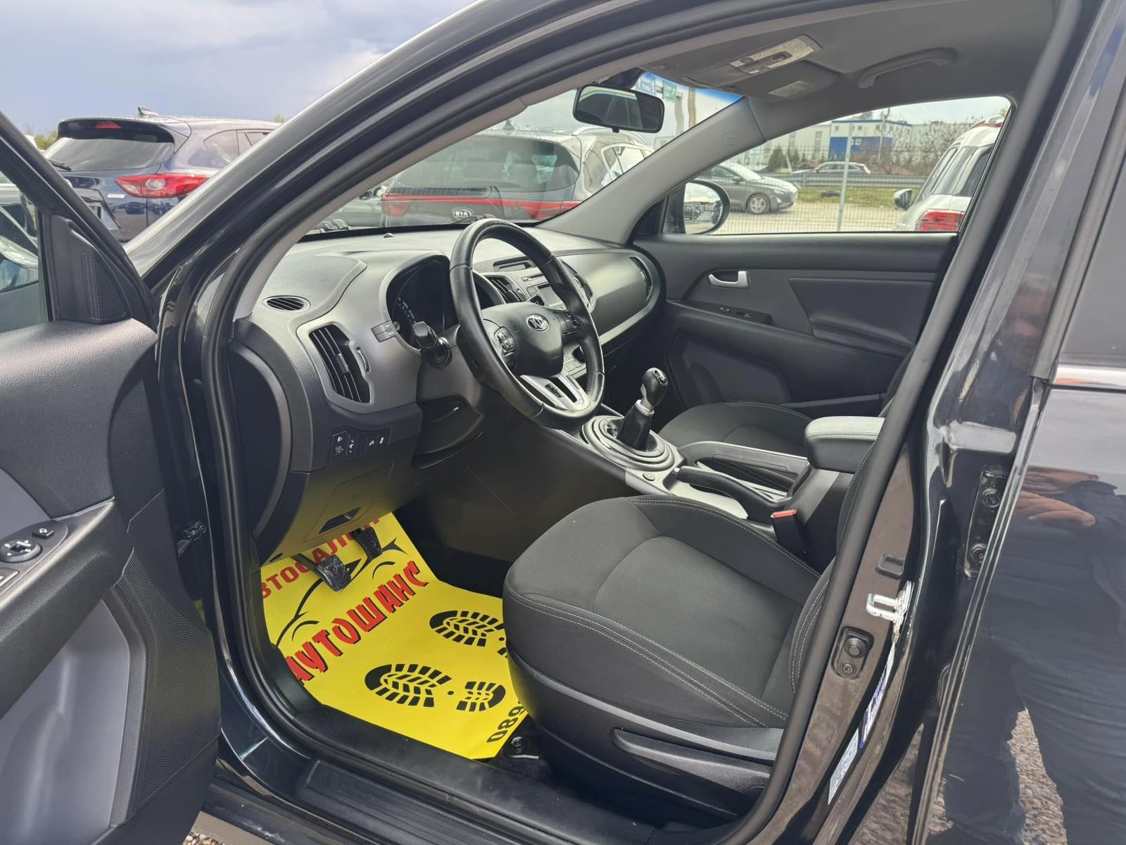 Kia Sportage 1.6I GAZ, снимка 12 - Автомобили и джипове - 54089972