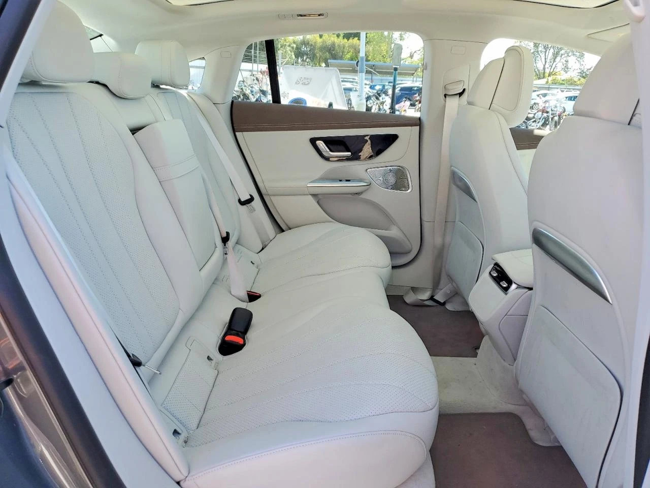 Mercedes-Benz EQE 350 4MATIC SEDAN, снимка 10 - Автомобили и джипове - 54257084