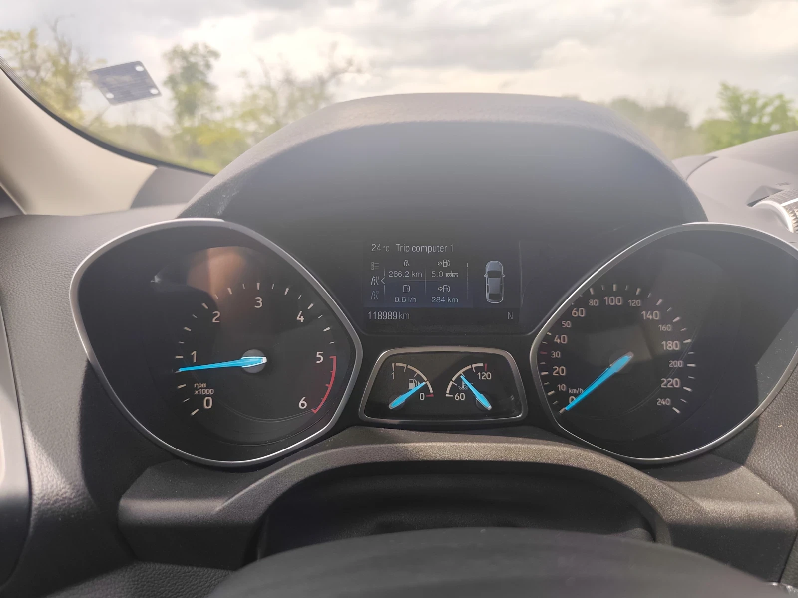 Ford Kuga 1.5 TDCI, снимка 8 - Автомобили и джипове - 54761325
