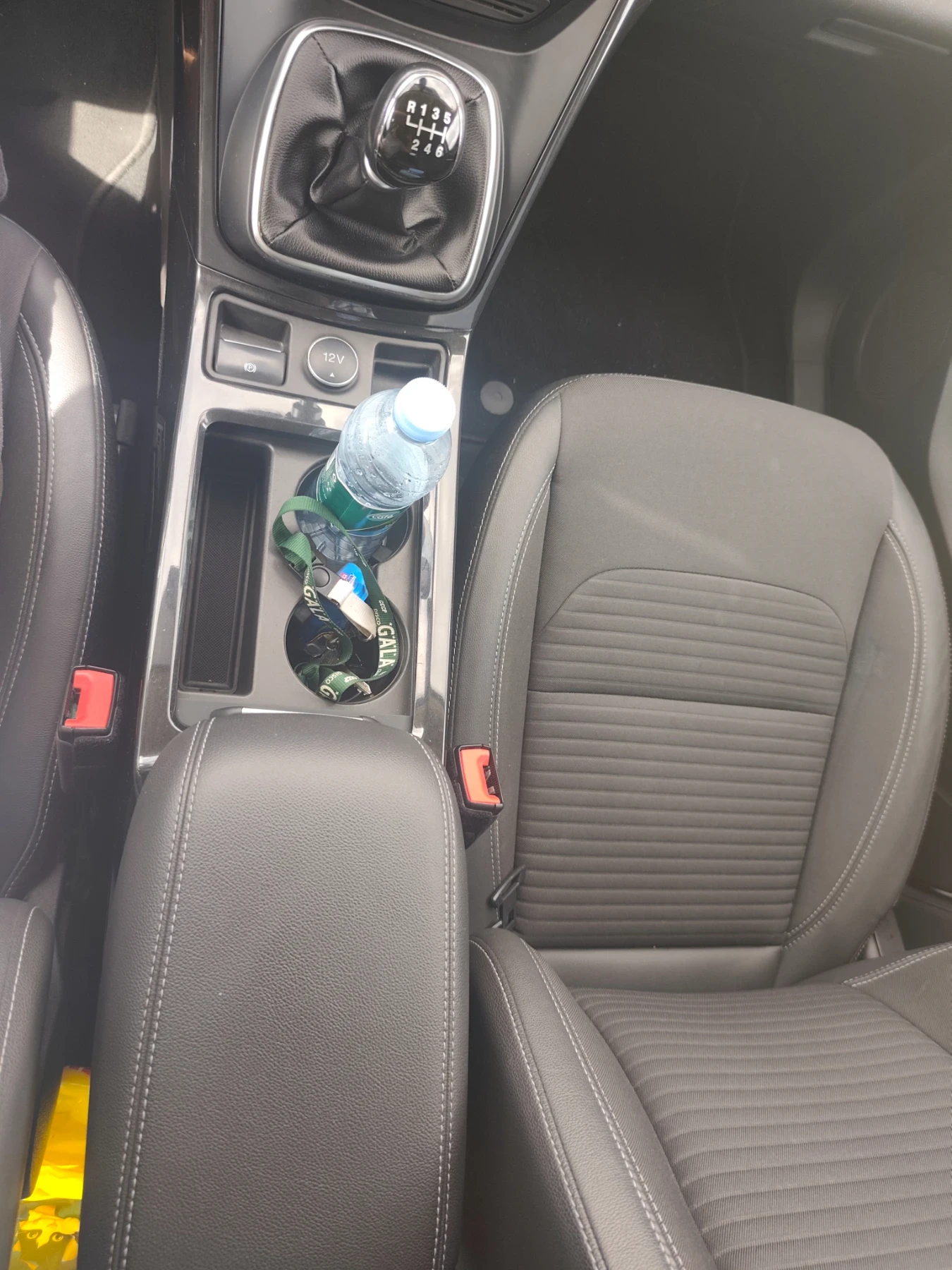 Ford Kuga 1.5 TDCI, снимка 12 - Автомобили и джипове - 54761325
