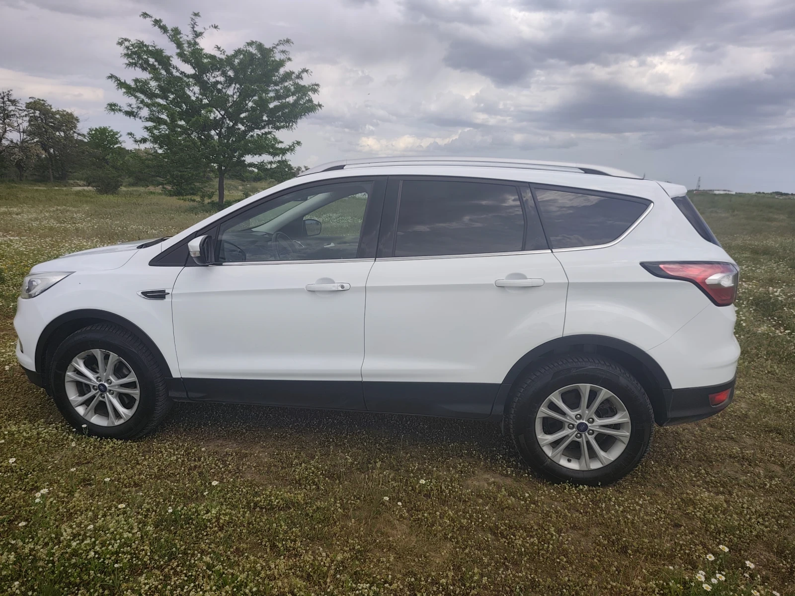 Ford Kuga 1.5 TDCI, снимка 5 - Автомобили и джипове - 54761325