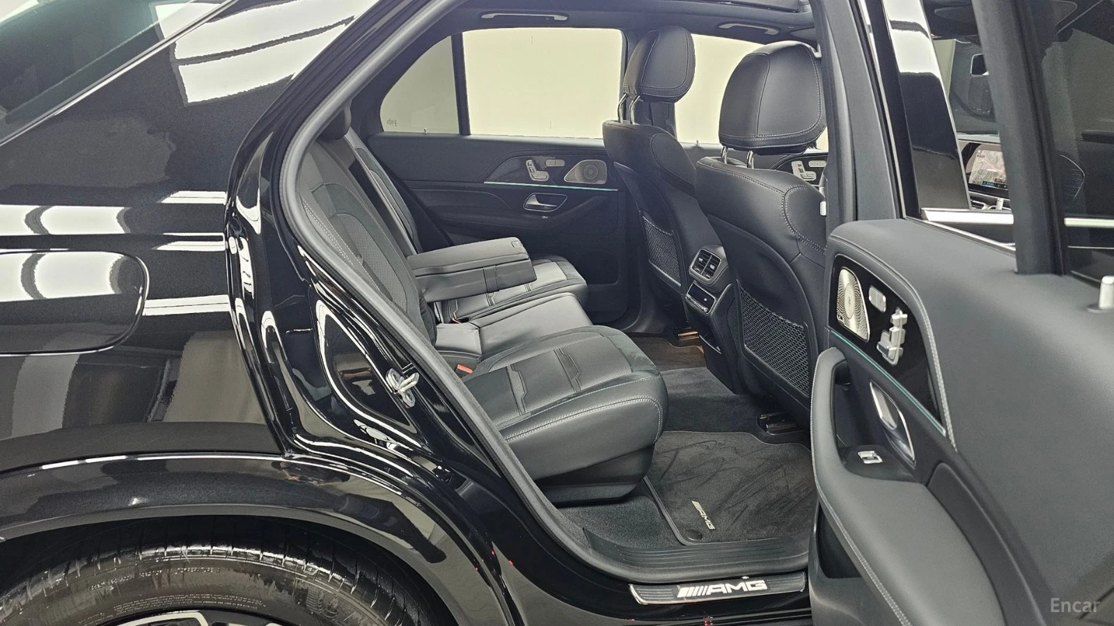 Mercedes-Benz GLE 53 AMG 4MATIC+ * HUD* 360* МАСАЖИ* ПАНО* , снимка 10 - Автомобили и джипове - 55492721