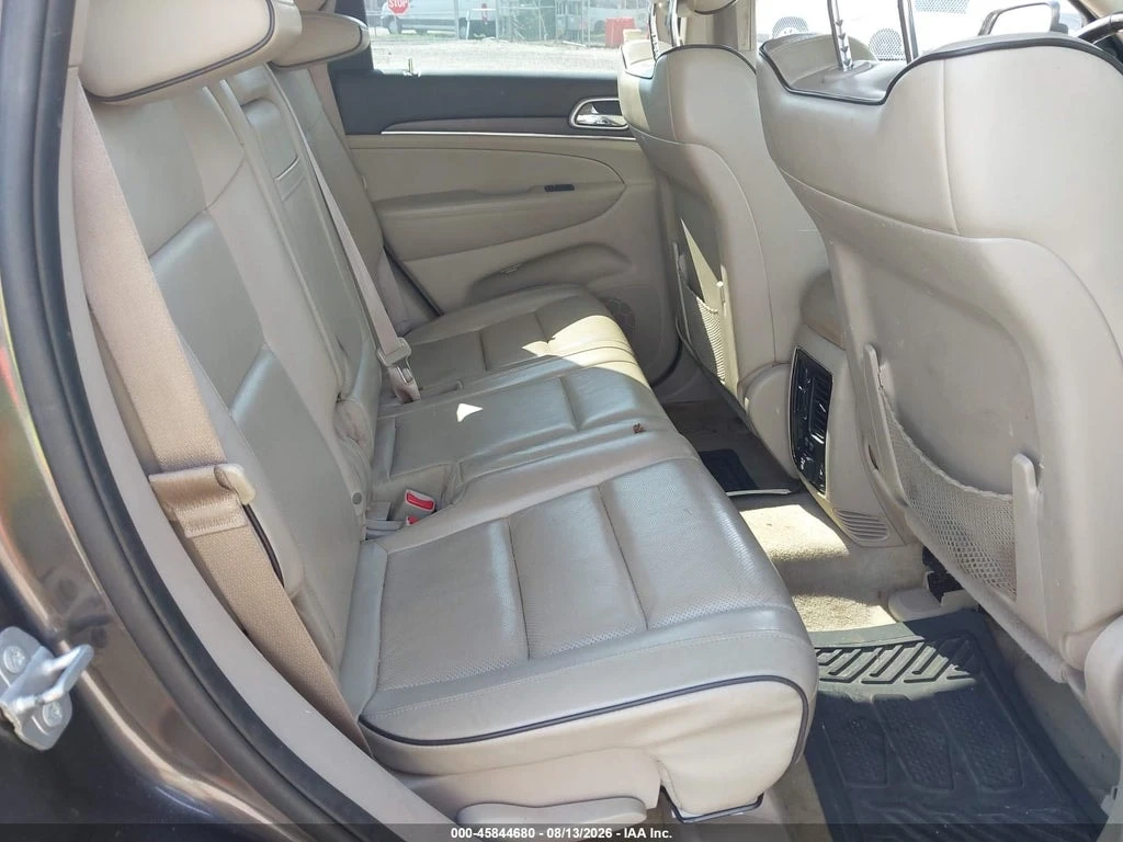 Jeep Grand cherokee 5.7 HEMI * OVERLAND * 4X4 * CARFAX * , снимка 12 - Автомобили и джипове - 55877563