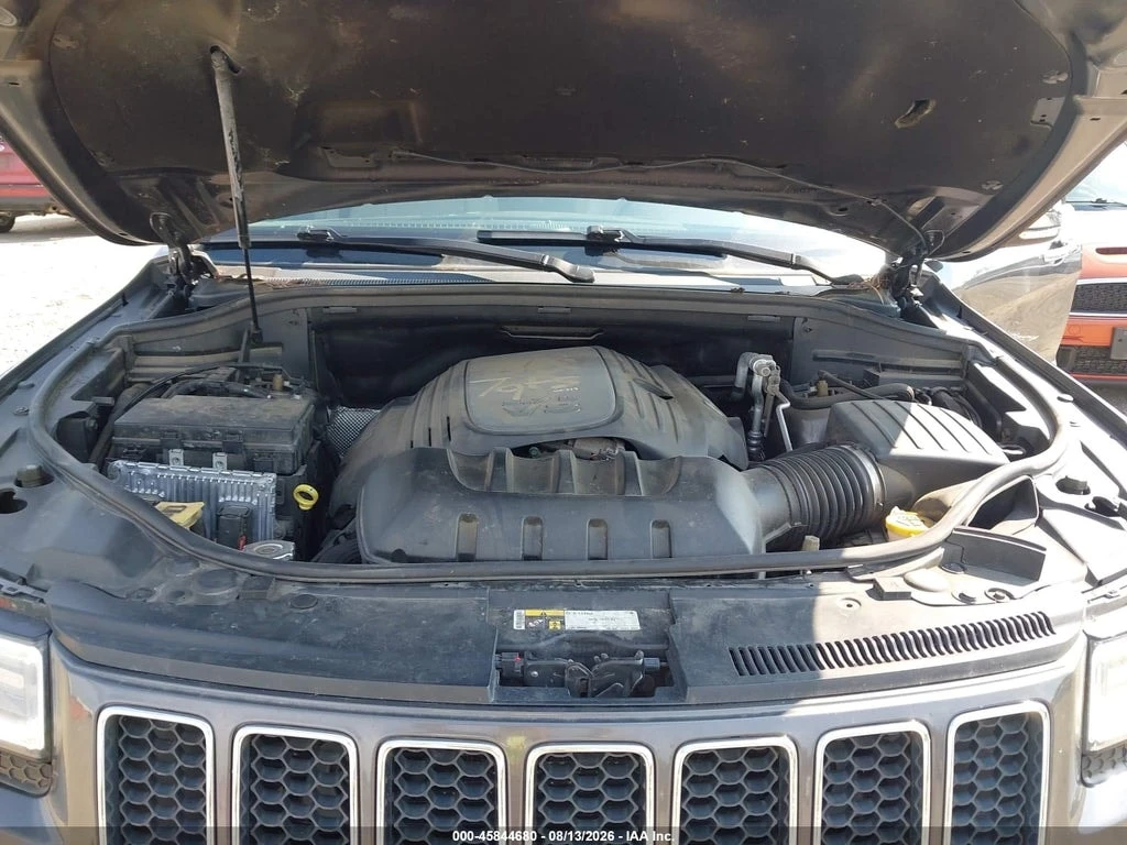 Jeep Grand cherokee 5.7 HEMI * OVERLAND * 4X4 * CARFAX * , снимка 14 - Автомобили и джипове - 55877563