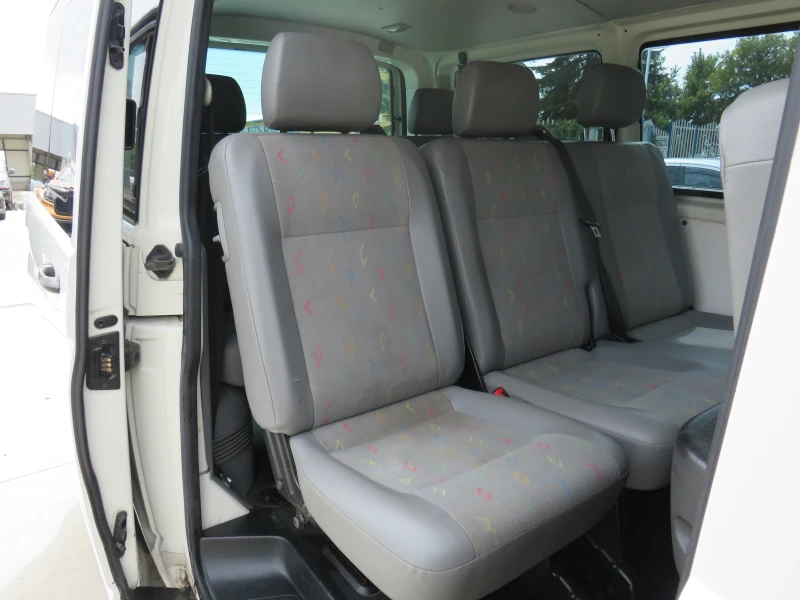 VW T5 * * * DIESEL DSG РЕГИСТРИРАН* * * , снимка 10 - Бусове и автобуси - 46977792