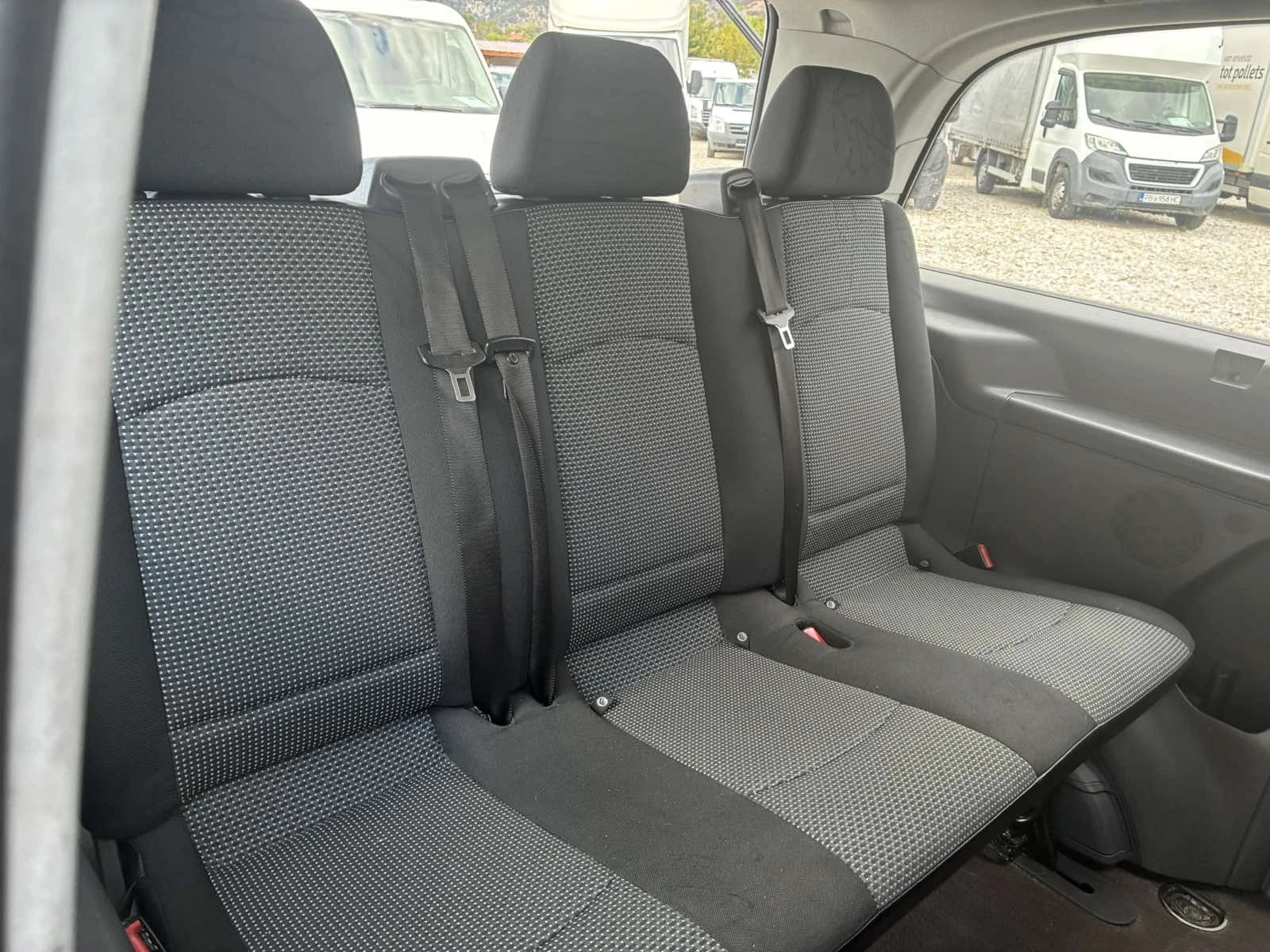 Mercedes-Benz Vito 2.2CDI, 9местен, КЛИМА, снимка 13 - Бусове и автобуси - 56104313