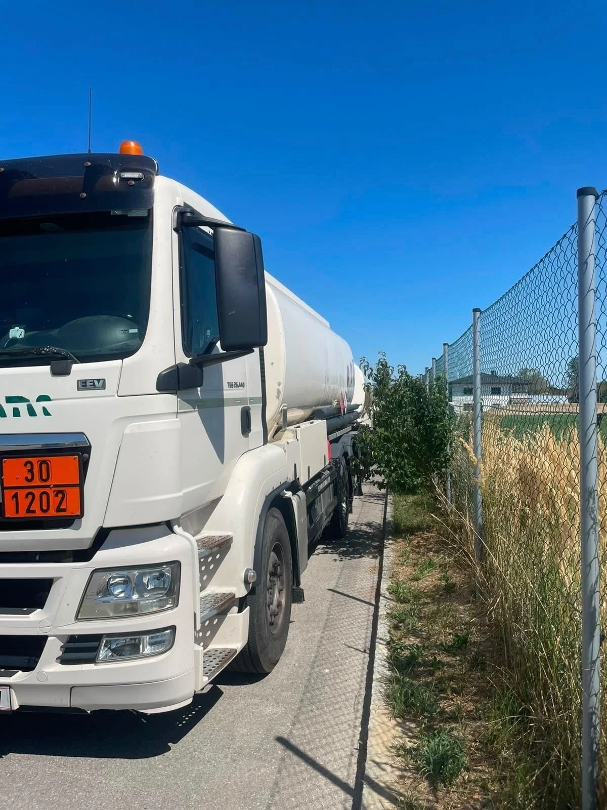 Man Tgs 25 440 EURO 5 EEV ADR 3 KAMERI 21 000 лт , снимка 4 - Камиони - 55703321