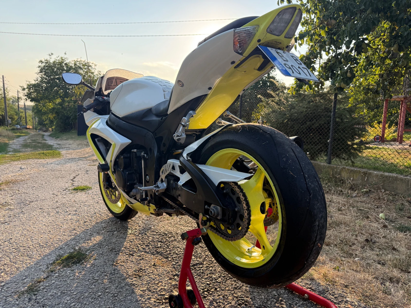 Suzuki Gsxr 750, снимка 5 - Мотоциклети и мототехника - 55710593