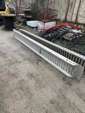 Други, снимка 1