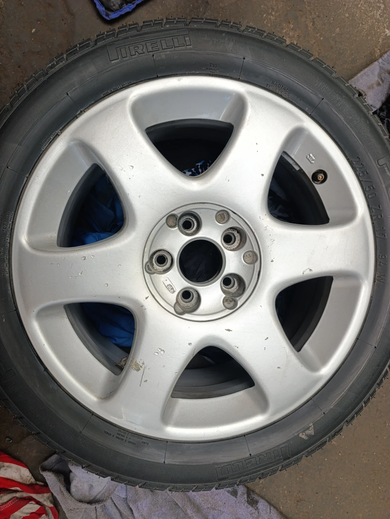 ���� � ������ 225/50R17 �� Peugeot | Mobile.bg � ����������� 1