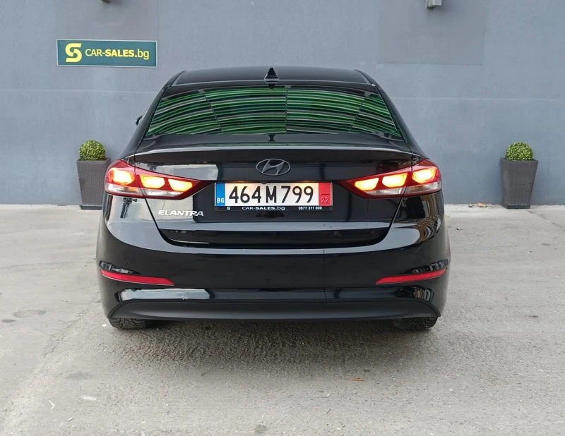 Hyundai Elantra 2.0 Автоматик, снимка 6 - Автомобили и джипове - 39000650