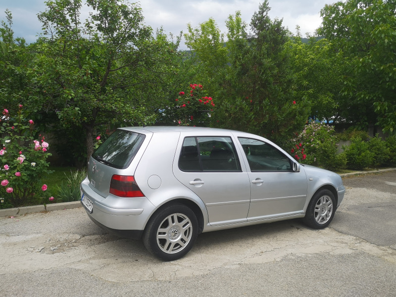 VW Golf 1.6 / 16v / 2002 г. , снимка 3 - Автомобили и джипове - 45983117