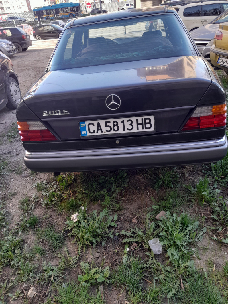 Mercedes-Benz 124, снимка 6 - Автомобили и джипове - 46071829