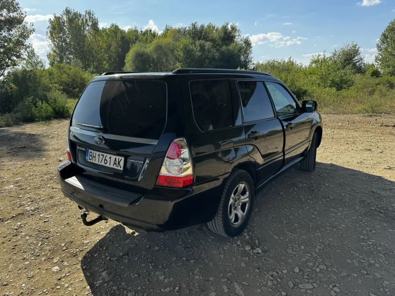 Subaru Forester 2.0, снимка 4 - Автомобили и джипове - 47561717