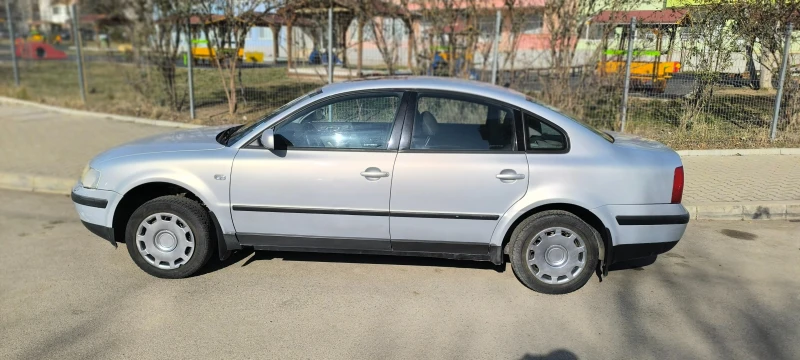 VW Passat B5 1.6 (с Газов Инжекцион), снимка 3 - Автомобили и джипове - 49024654