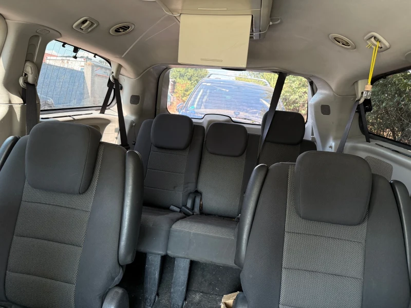 Chrysler Gr.voyager 2.8 crdi, снимка 6 - Автомобили и джипове - 51218131