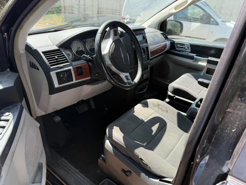 Chrysler Gr.voyager 2.8 crdi, снимка 4 - Автомобили и джипове - 51218131