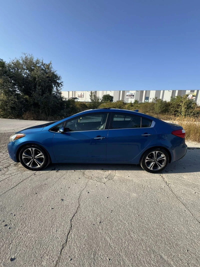 Kia Forte, снимка 3 - Автомобили и джипове - 52616107