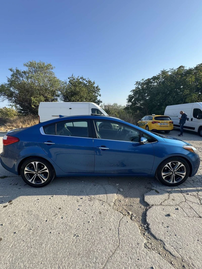 Kia Forte, снимка 7 - Автомобили и джипове - 52616107