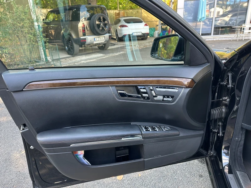 Mercedes-Benz S 63 AMG V8L Designo Exklusiv Nacht Pakket, снимка 13 - Автомобили и джипове - 51977682
