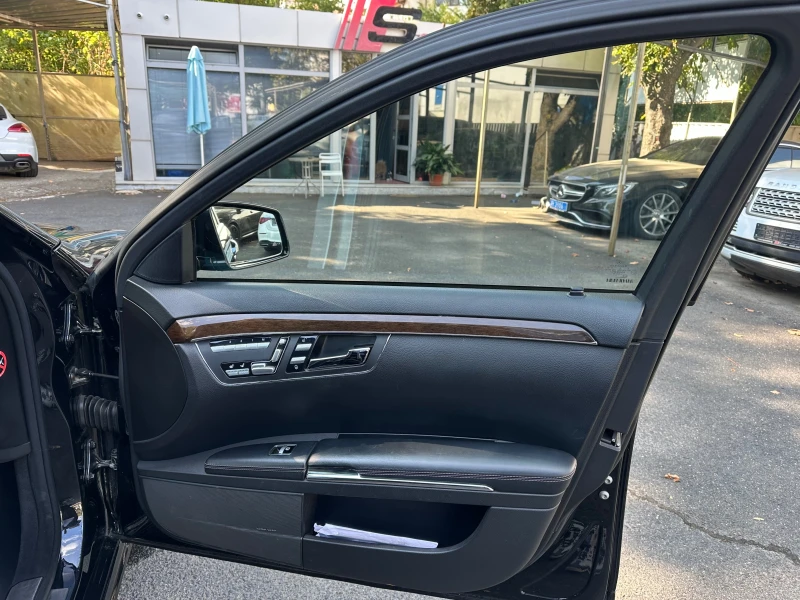 Mercedes-Benz S 63 AMG V8L Designo Exklusiv Nacht Pakket, снимка 10 - Автомобили и джипове - 51977682