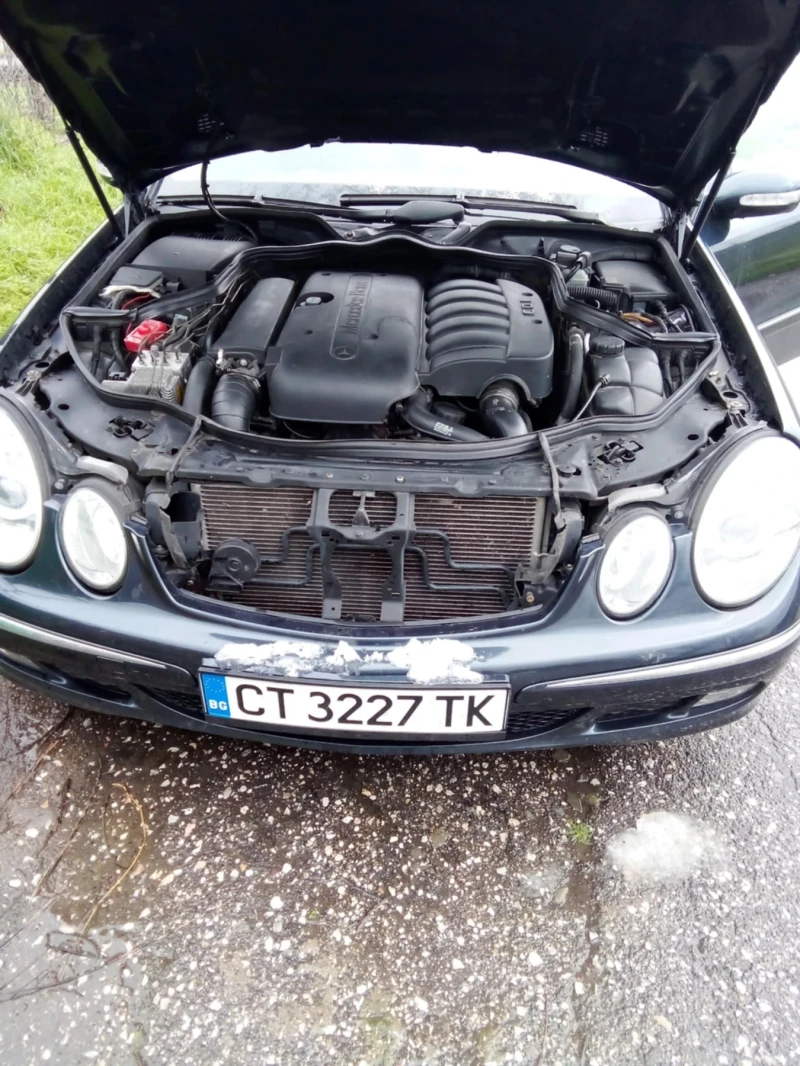 Mercedes-Benz E 270, снимка 5 - Автомобили и джипове - 53572261