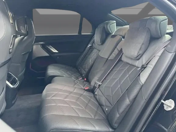 BMW 750 e xDrive = M-Sport = Shadow Line Гаранция, снимка 12 - Автомобили и джипове - 53261217