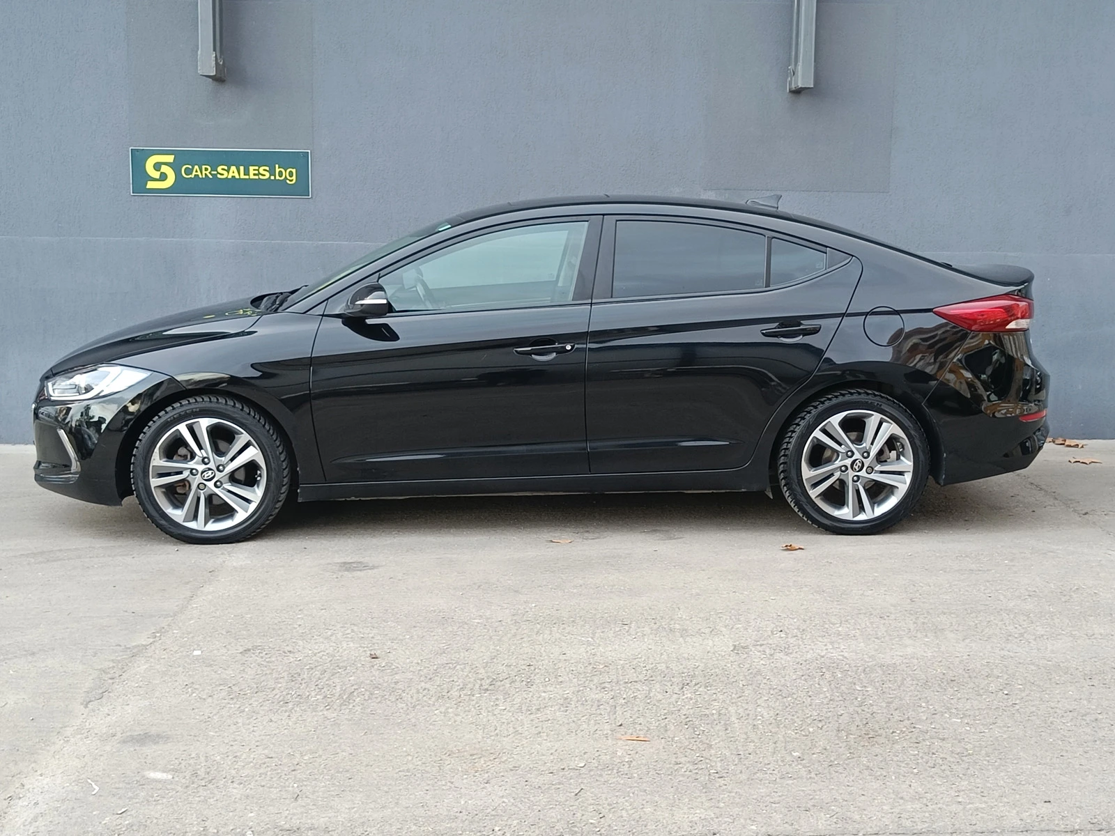 Hyundai Elantra 2.0 Автоматик - изображение 4