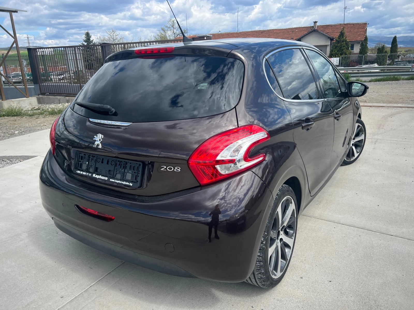 Peugeot 208 1.6i/GPL - изображение 7