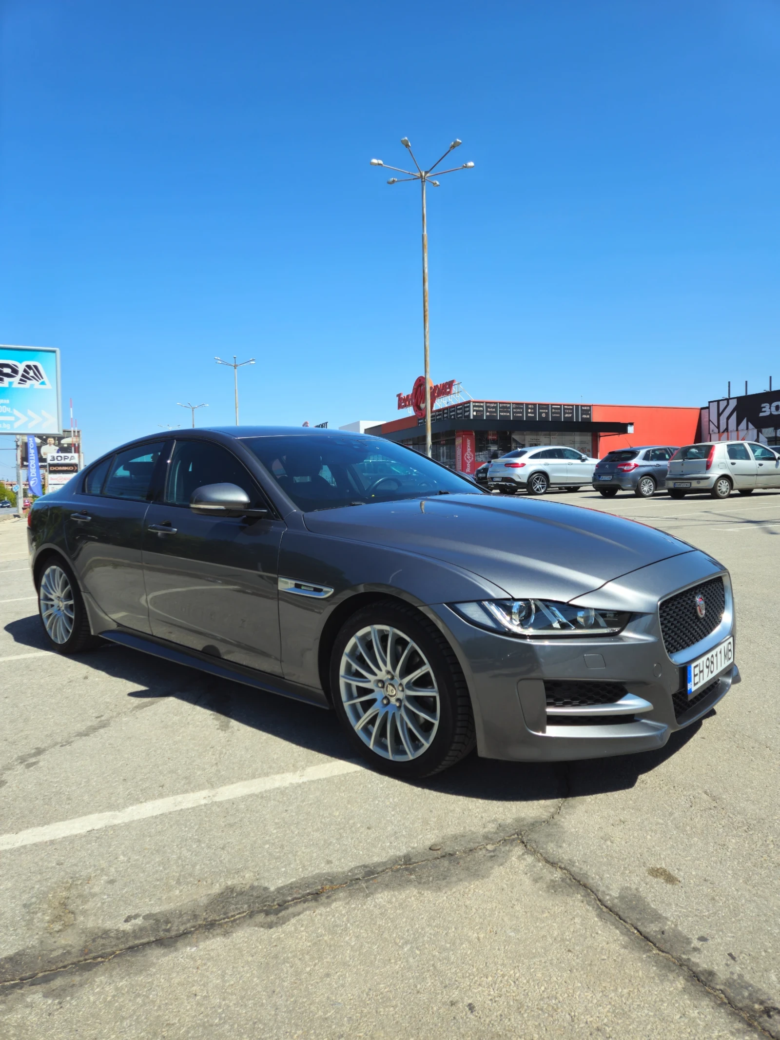 Jaguar XE 2.0d R-sport - изображение 2