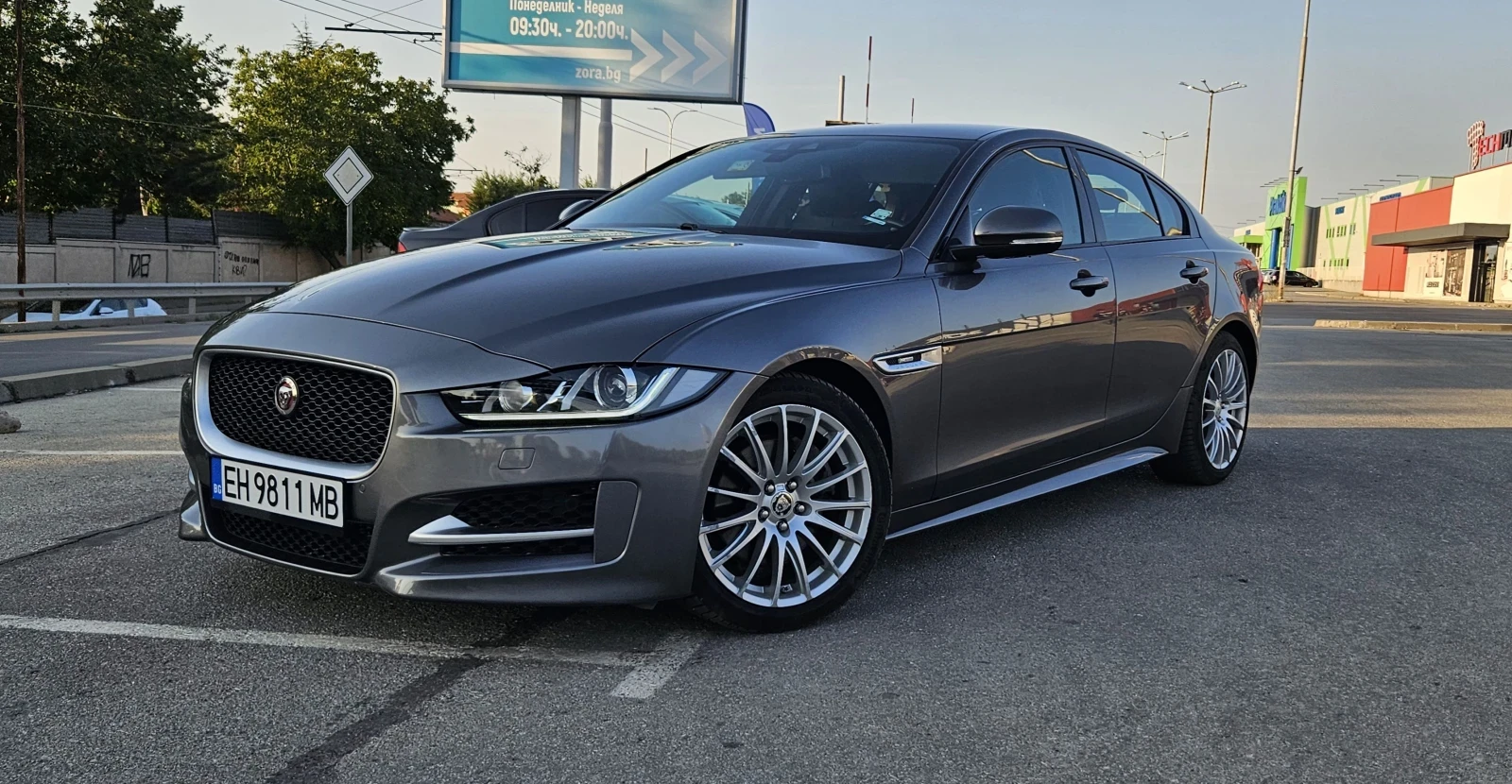 Jaguar XE 2.0d R-sport - [1] 