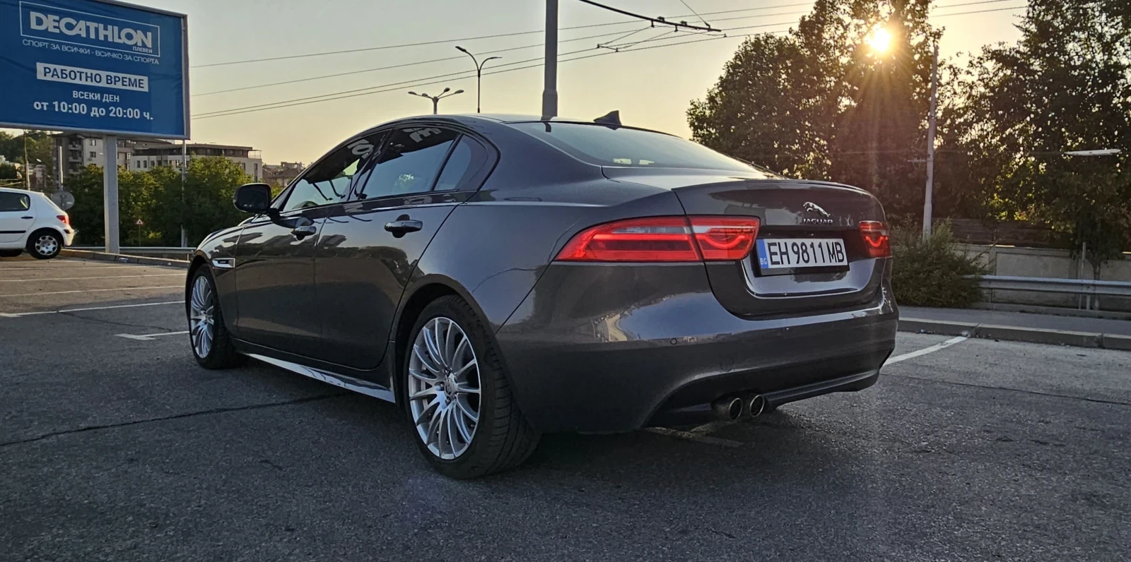 Jaguar XE 2.0d R-sport - изображение 10