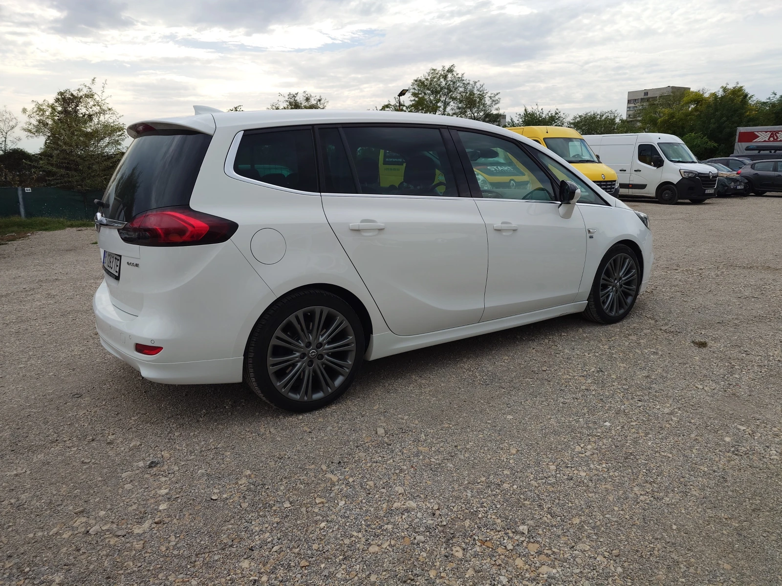 Opel Zafira  OPC Line - изображение 5