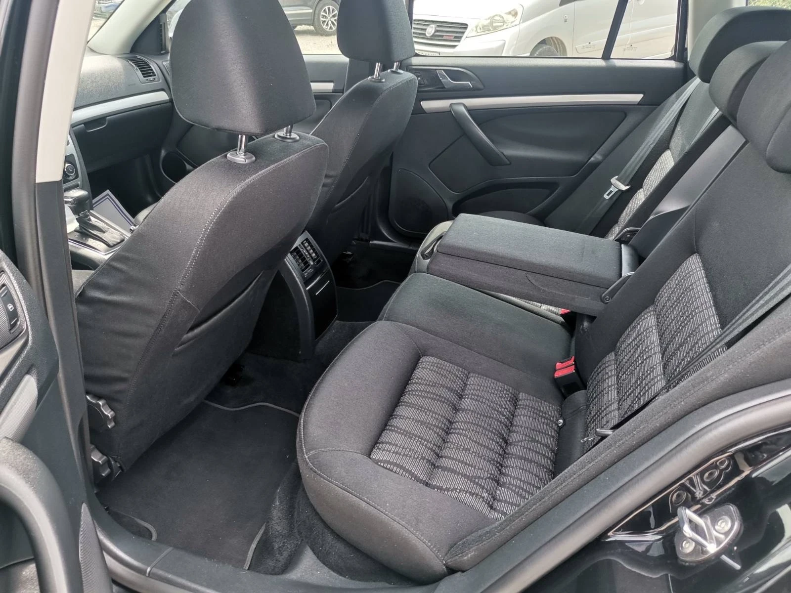 Skoda Octavia 2.0 TDI | Mobile.bg � ����������� 12
