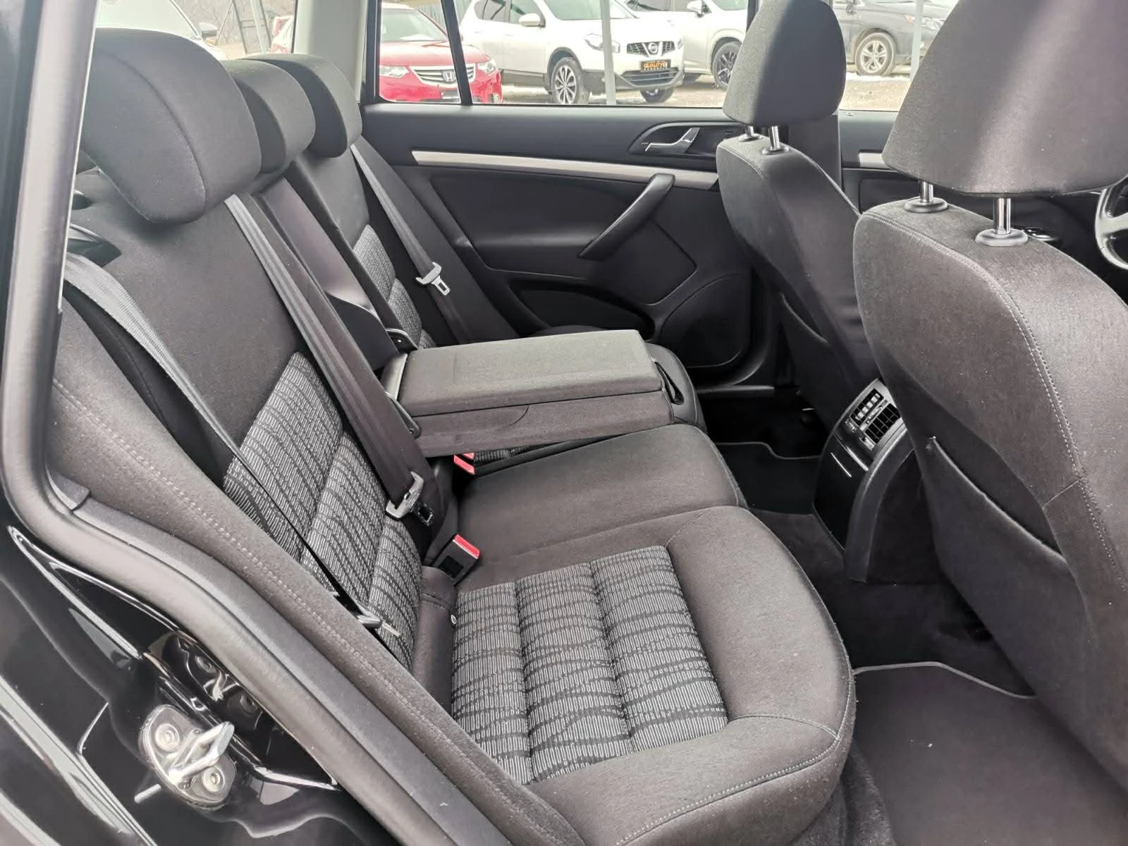 Skoda Octavia 2.0 TDI, снимка 13 - Автомобили и джипове - 52126777