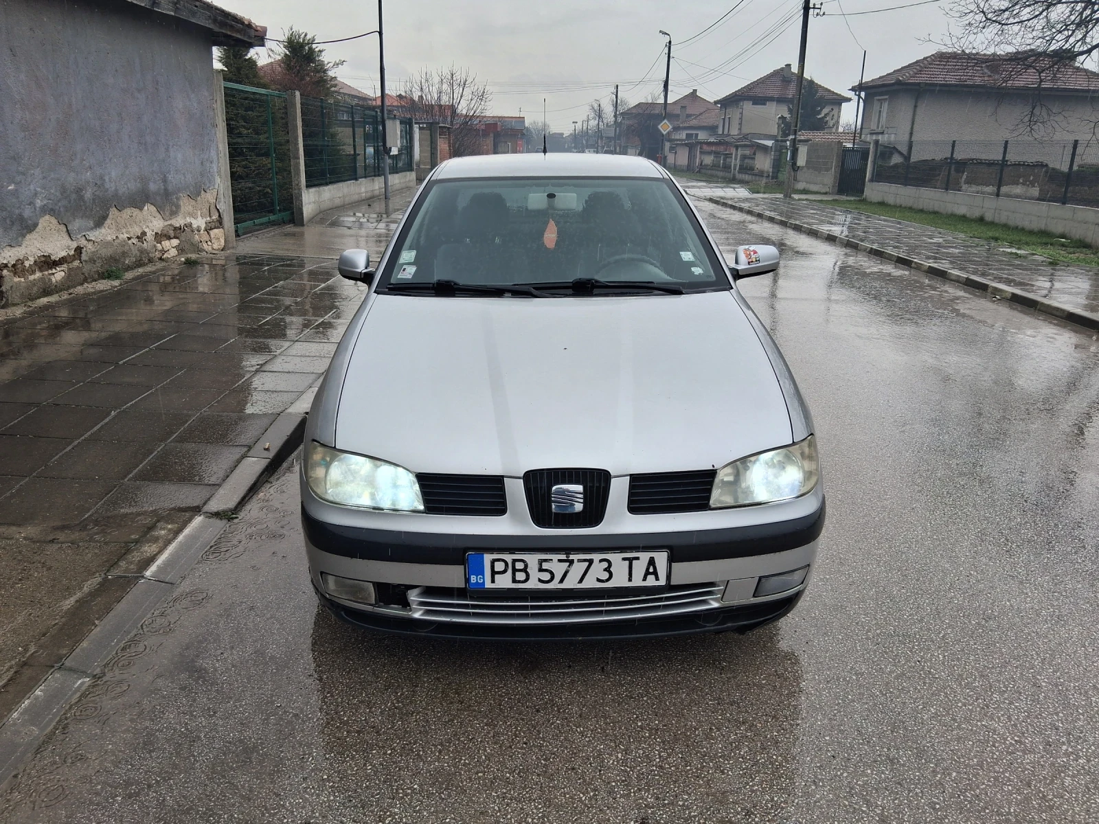 Seat Ibiza 1.4 Бензин - изображение 2