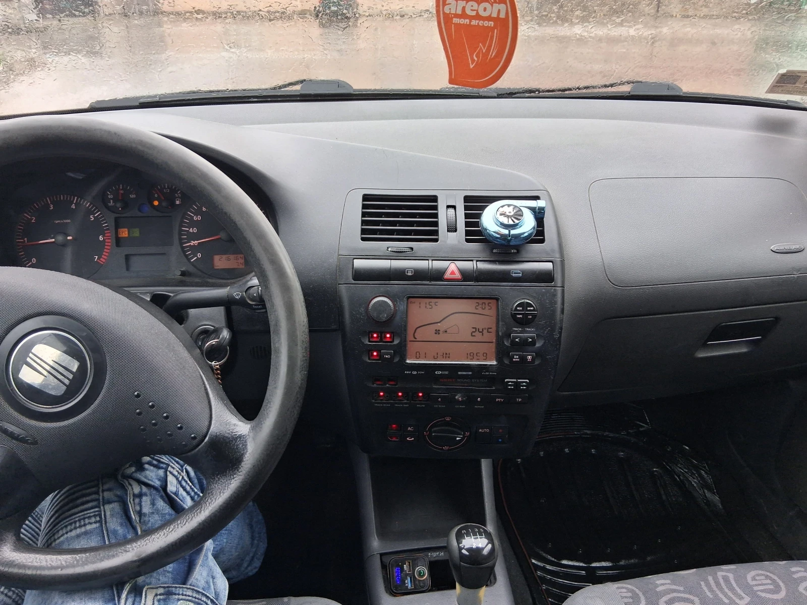 Seat Ibiza 1.4 Бензин - изображение 7