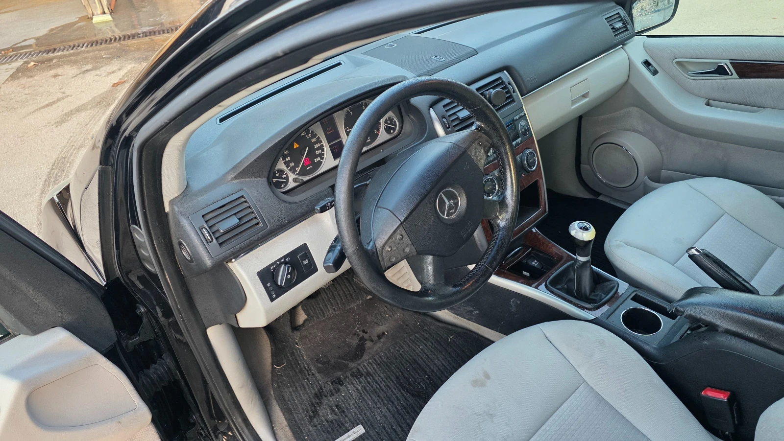 Mercedes-Benz B 200 2.0d, снимка 12 - Автомобили и джипове - 53880584