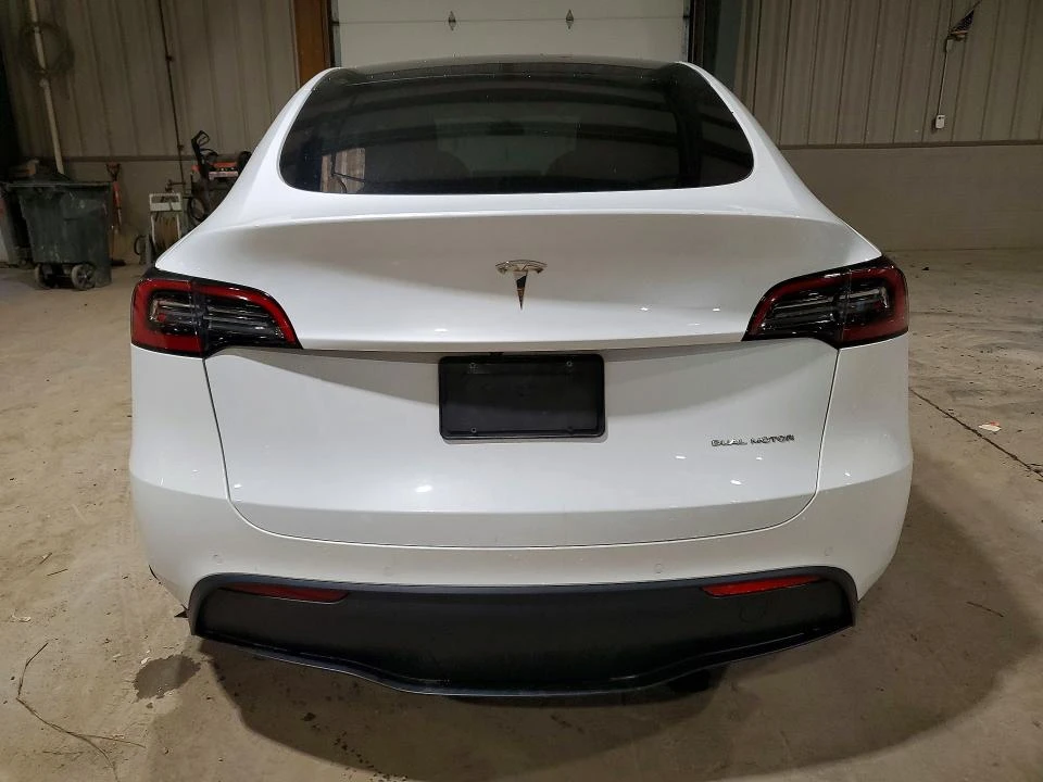 Tesla Model Y | Цена до България, снимка 6 - Автомобили и джипове - 54006037