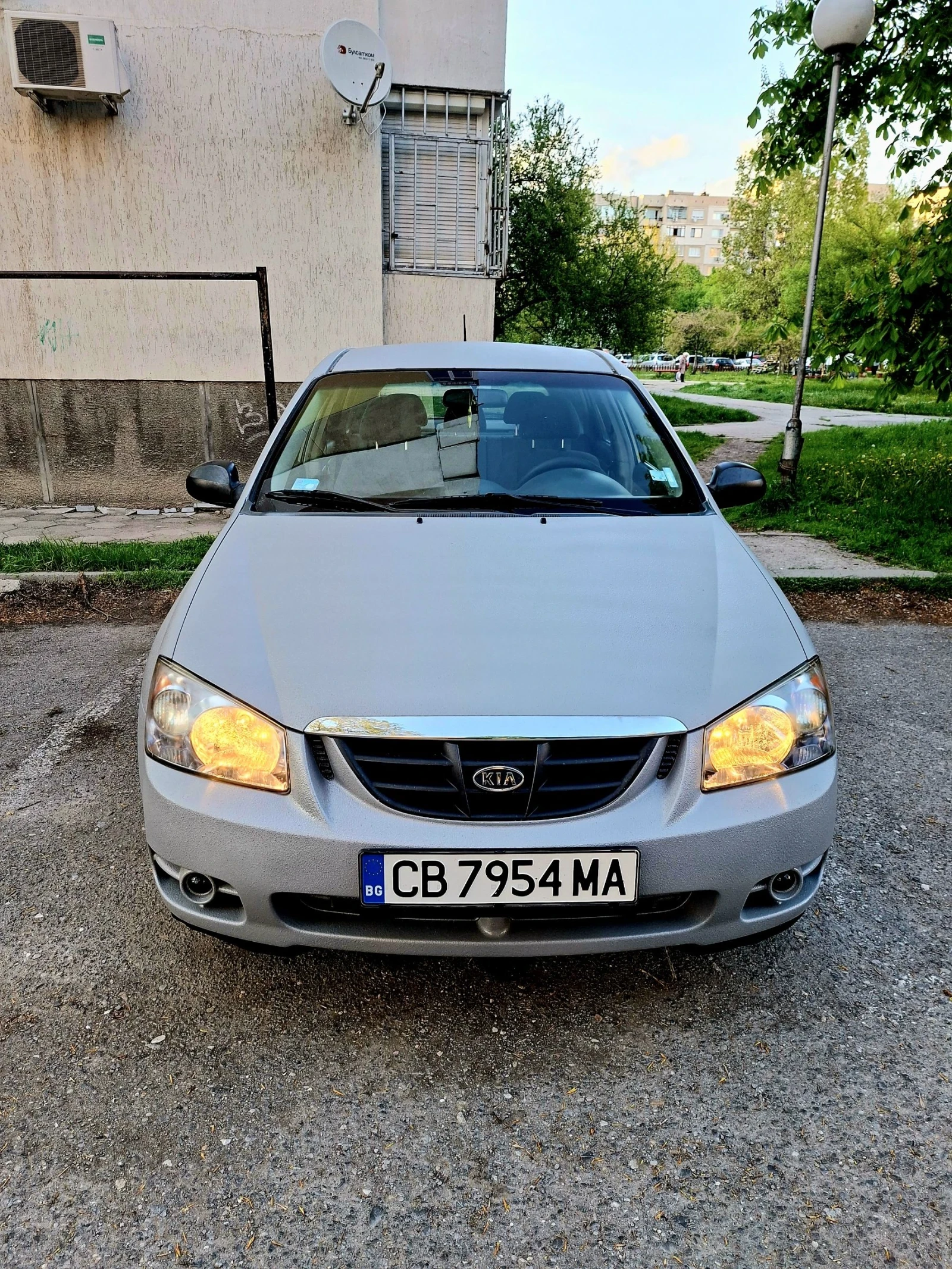 Kia Cerato 1.5 CRDi, снимка 7 - Автомобили и джипове - 54355040